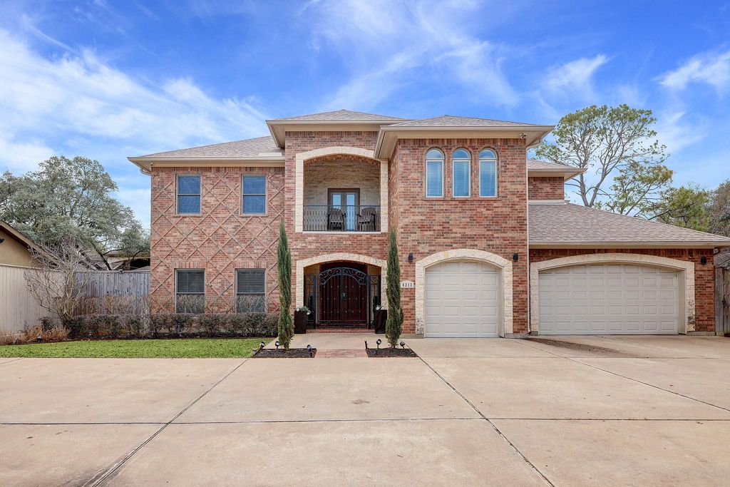 Photo of 6213 San Felipe Street, Houston, TX 77057 (MLS # 34589554)