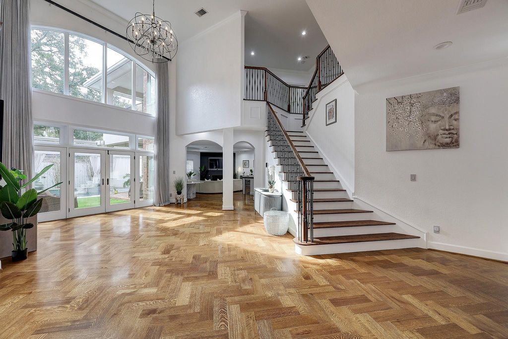 Photo of 6213 San Felipe Street, Houston, TX 77057 (MLS # 34589554)