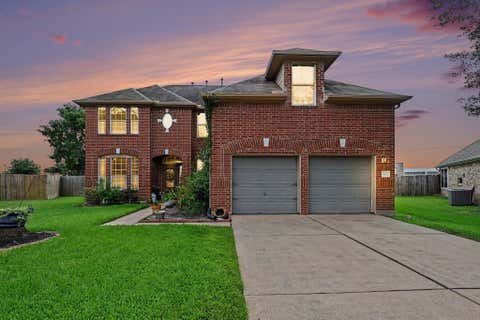 Photo of 8422 W Sienna Cove Lane, Houston, TX 77083 (MLS # 6796329)