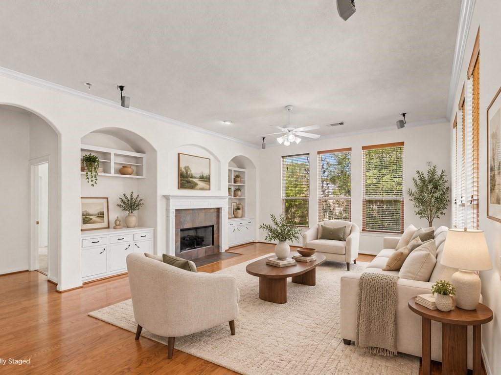 2404 S Venice Drive