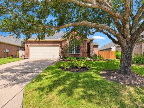 Photo of 2404 S Venice Drive, Pearland, TX 77581 (MLS # 35219373)