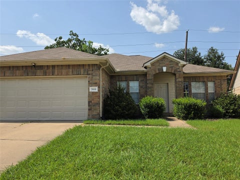 Photo of 7002 Plaza Del Sol Drive #D, Houston, TX 77083 (MLS # 20976997)