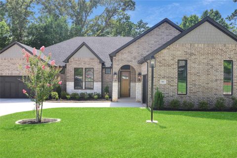 Photo of 161 Pine Branch Drive, Montgomery, TX 77356 (MLS # 56166382) Photo of 161 Pine Branch Drive, Montgomery, TX 77356 (MLS # 56166382)