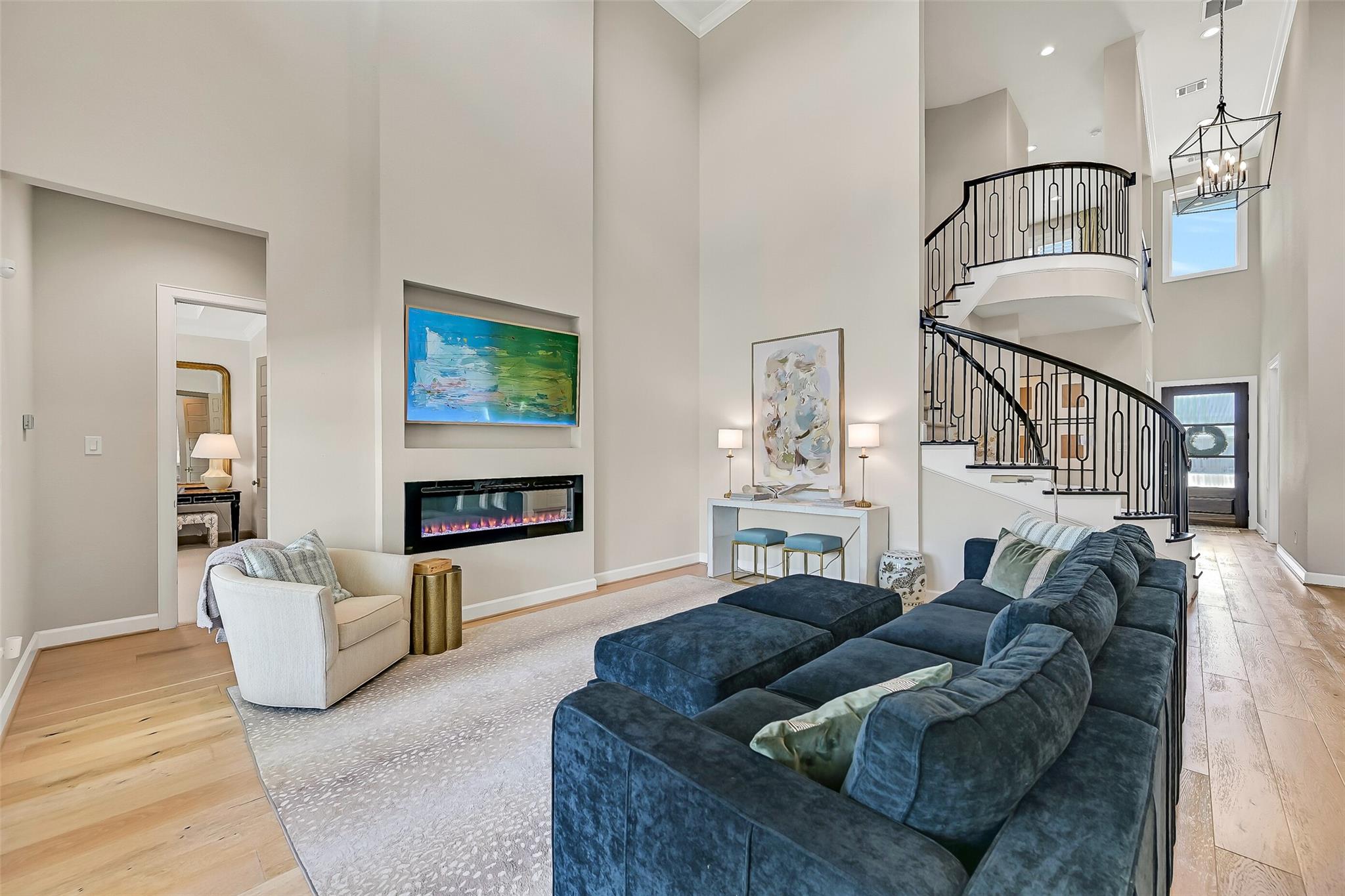 1919 Silver Point Court