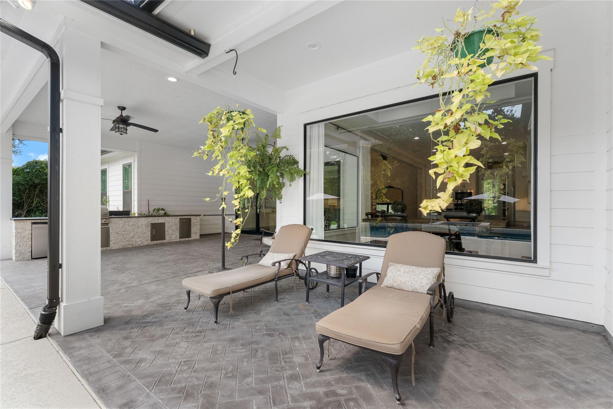 11799 N Peppertree Loop