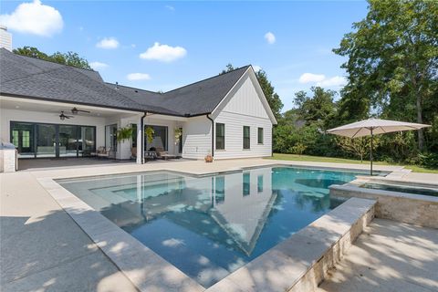 Photo of 11799 N Peppertree Loop, Montgomery, TX 77356 (MLS # 71861737)