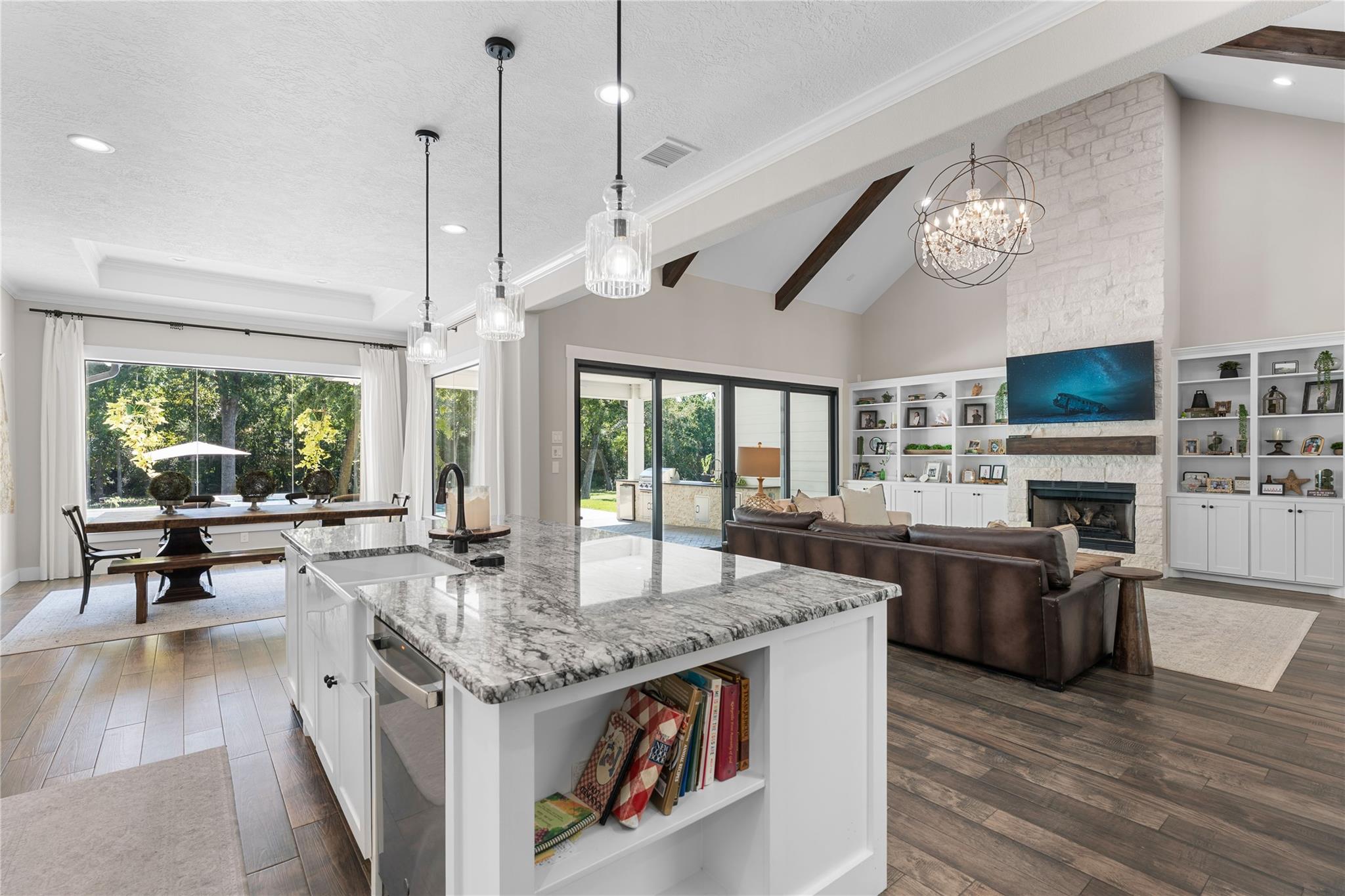 11799 N Peppertree Loop