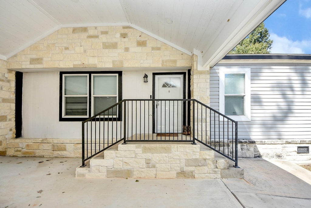 Photo of 12565 Royal Green Drive, Conroe, TX 77303 (MLS # 94715569)