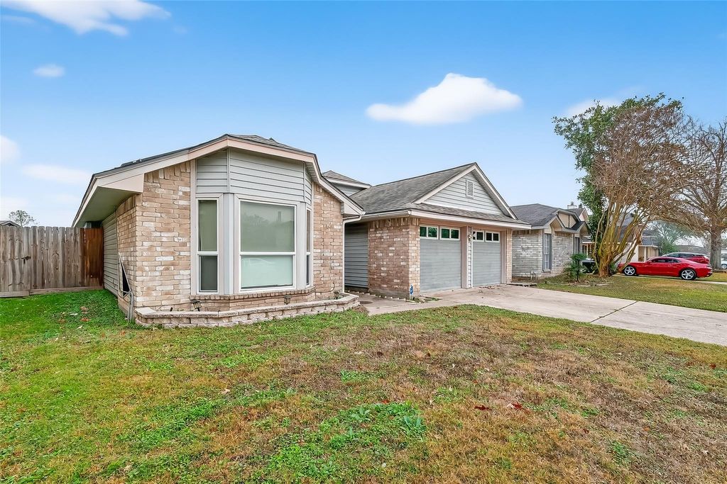 Photo of 15910 Mission Village Drive, Houston, TX 77083 (MLS # 2085797)