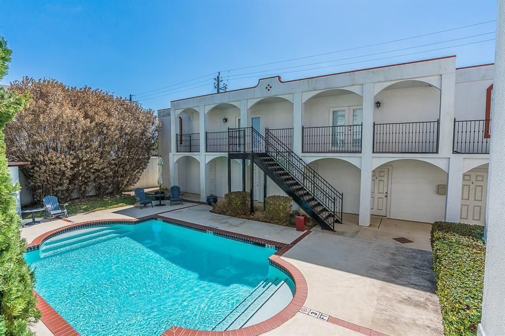 Photo of 902 22nd Street #10, Galveston, TX 77550 (MLS # 68809609)