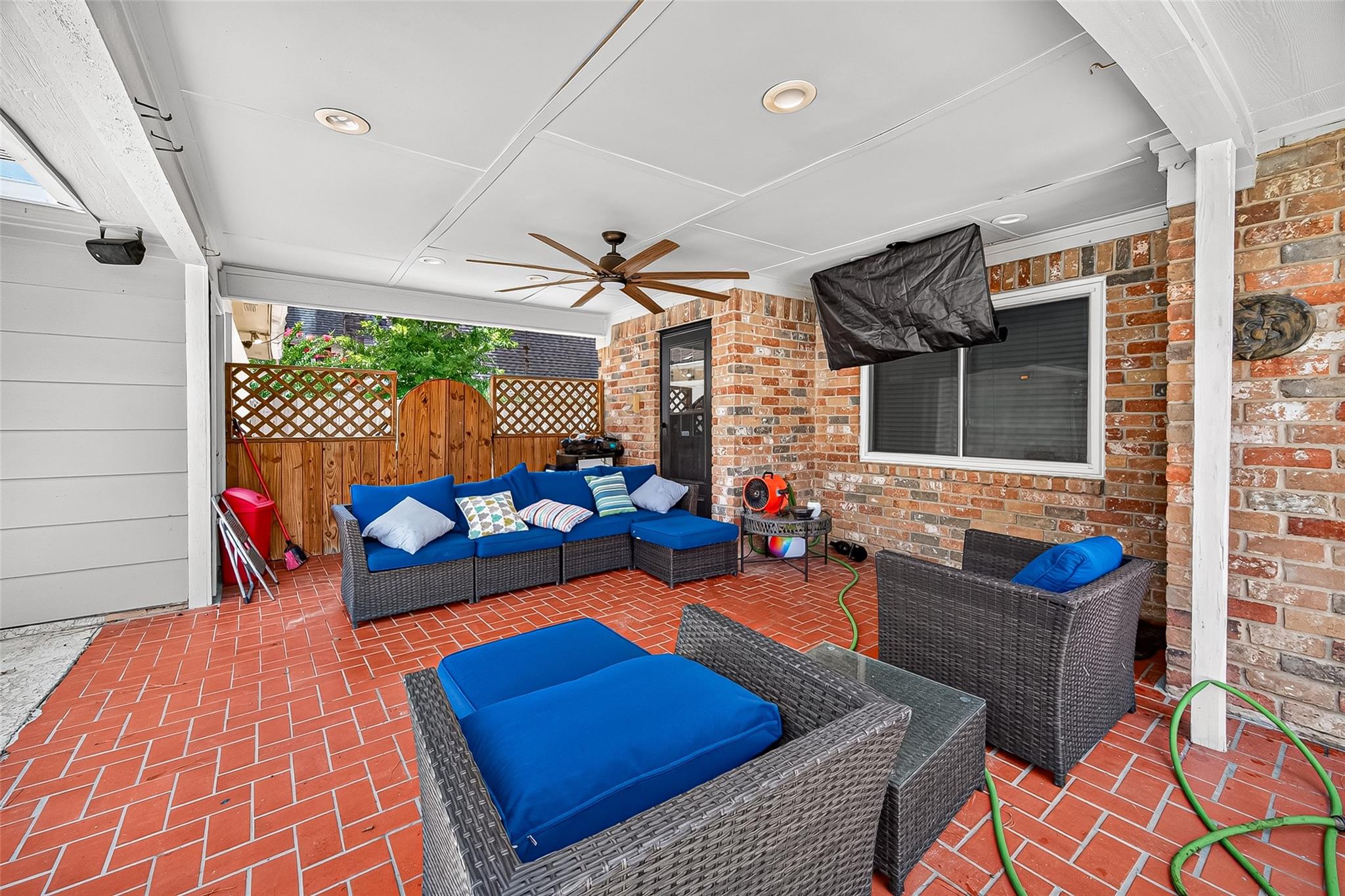 5919 Spring Creek Oaks Drive