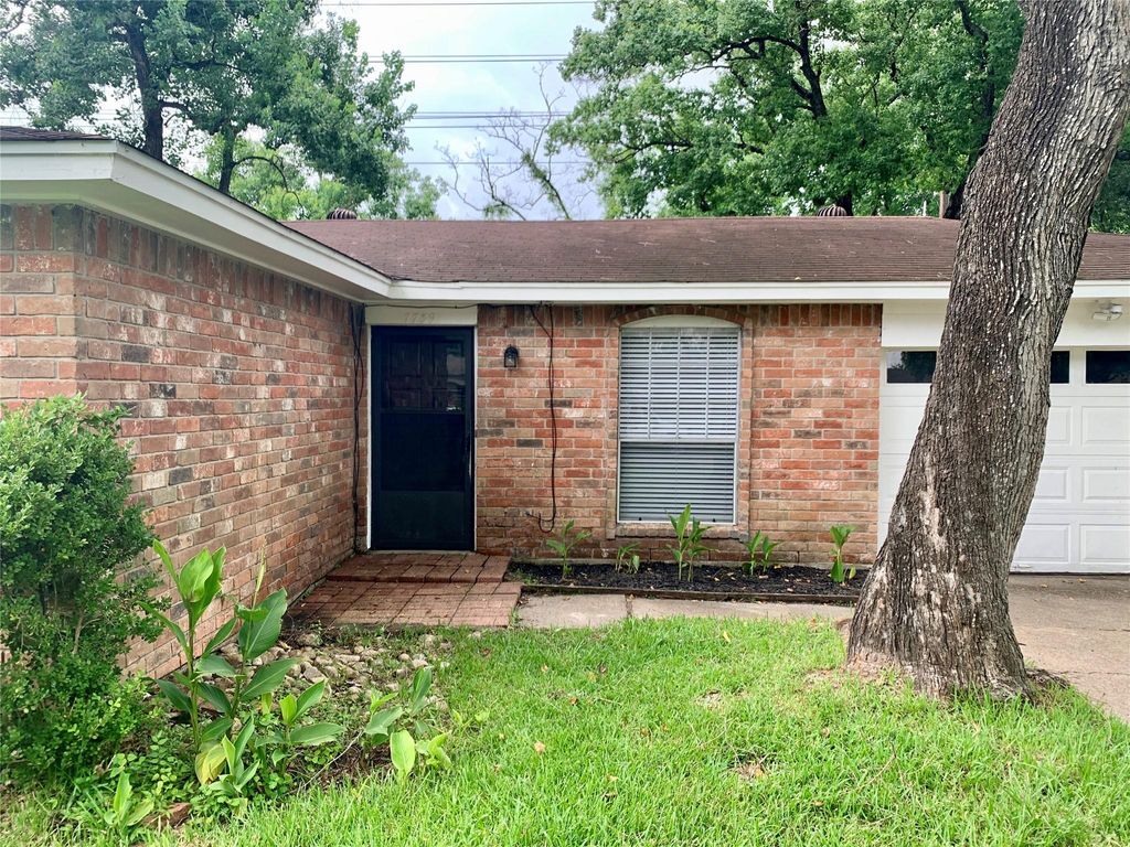Photo of 7739 Bunker Wood Lane, Houston, TX 77086 (MLS # 65255016)