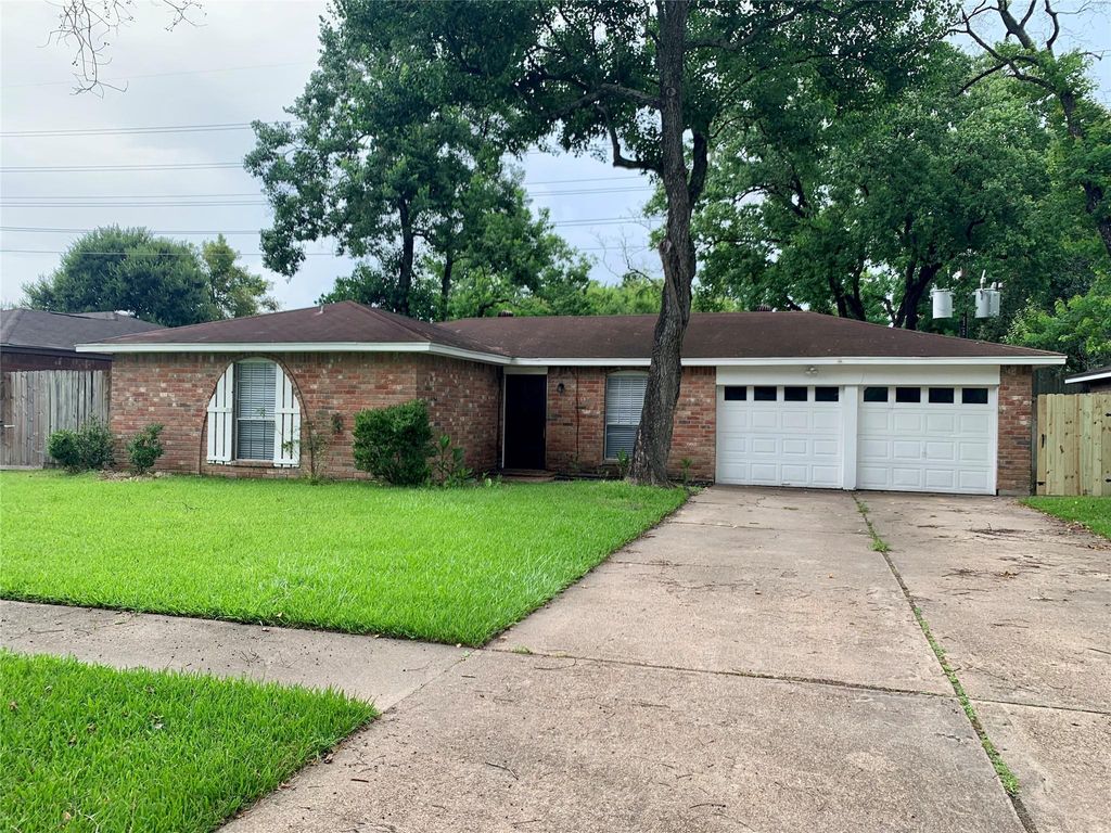 Photo of 7739 Bunker Wood Lane, Houston, TX 77086 (MLS # 65255016)