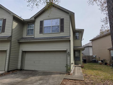 Photo of 94 N Burberry Park Circle N, Spring, TX 77382 (MLS # 70416144)