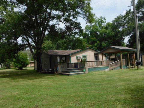 Photo of 141 Martinez Street, Coldspring, TX 77331 (MLS # 98307303)