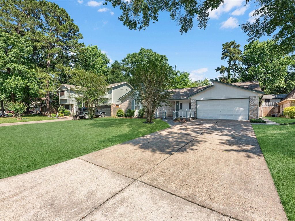 Photo of 3010 Glen Spring Drive, Houston, TX 77339 (MLS # 22320331)