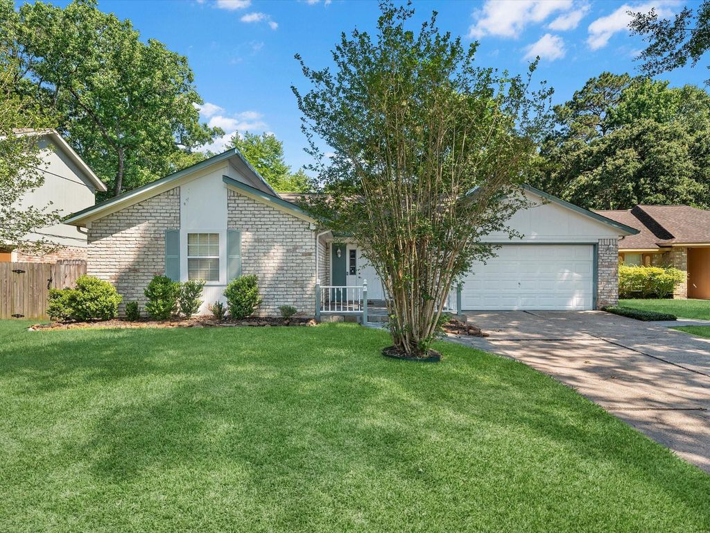 Photo of 3010 Glen Spring Drive, Houston, TX 77339 (MLS # 22320331)