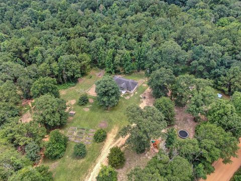 Photo of 1001 Oak Ridge Road Road, Willis, TX 77378 (MLS # 20331393)