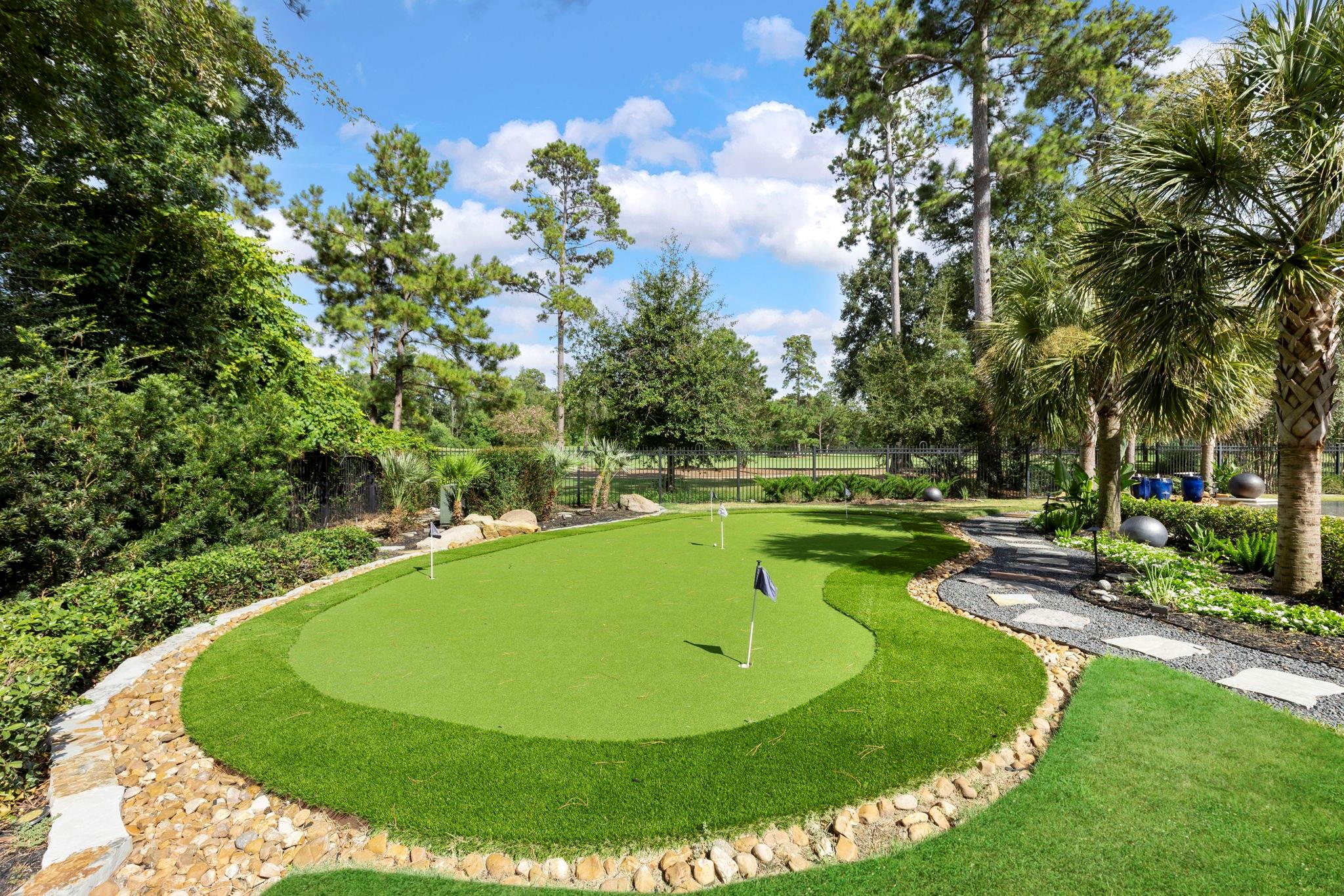 26 Damask Rose Way