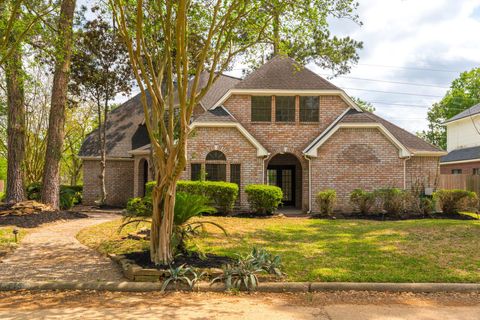 Homes For Sale - 13715 Meadow Sweet Drive<br/> Cypress, TX 77429