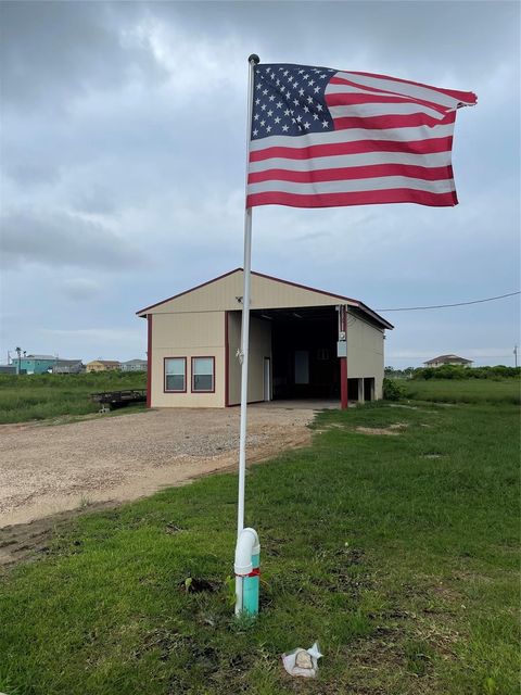 Photo of 544 Marlin Street, Sargent, TX 77414 (MLS # 61229040)