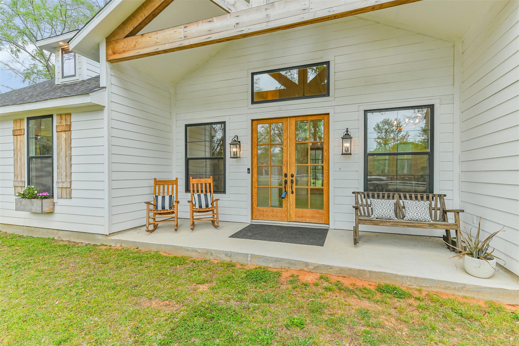 118 Mapleleaf Street