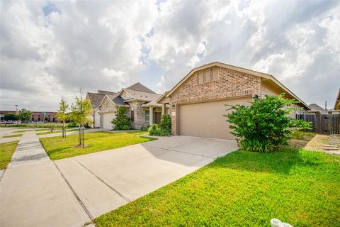 Photo of 14215 Campo Vista Drive, Houston, TX 77083 (MLS # 33721009)