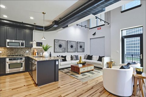 Photo of 5005 Hidalgo Street #413, Houston, TX 77056 (MLS # 57742601)