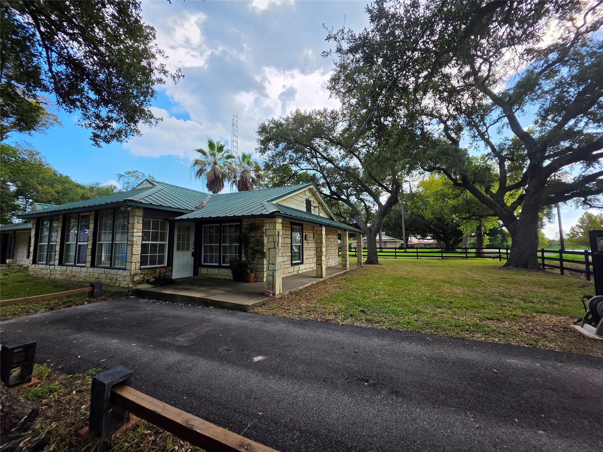 8435 Peters Road