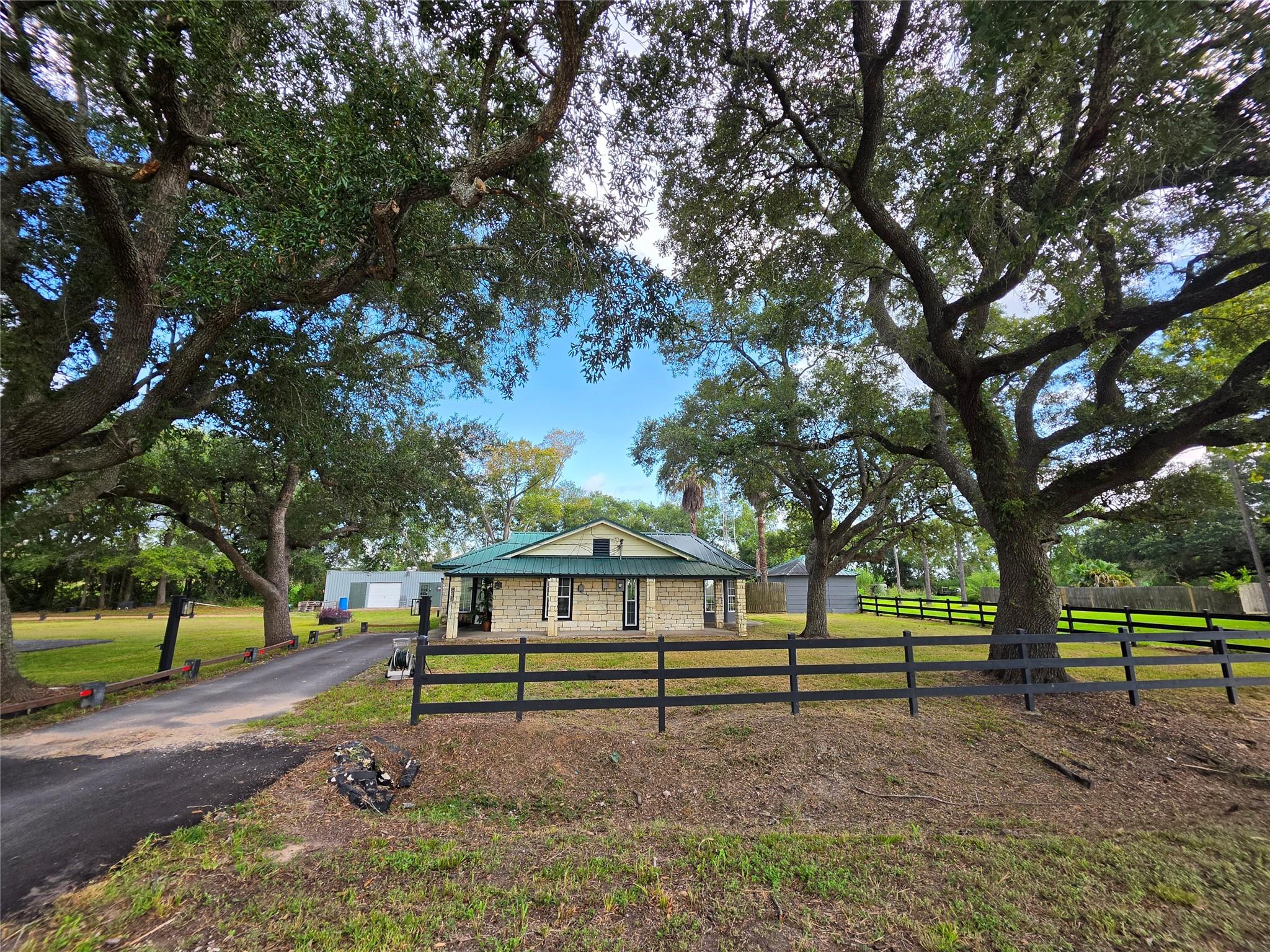 8435 Peters Road