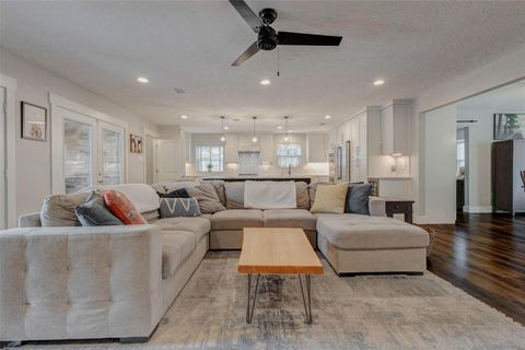 Tiny photo for 963 Del Norte Street, Houston, TX 77018 (MLS # 18328821)