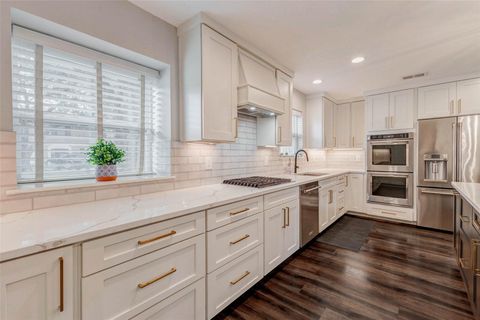 Tiny photo for 963 Del Norte Street, Houston, TX 77018 (MLS # 18328821)