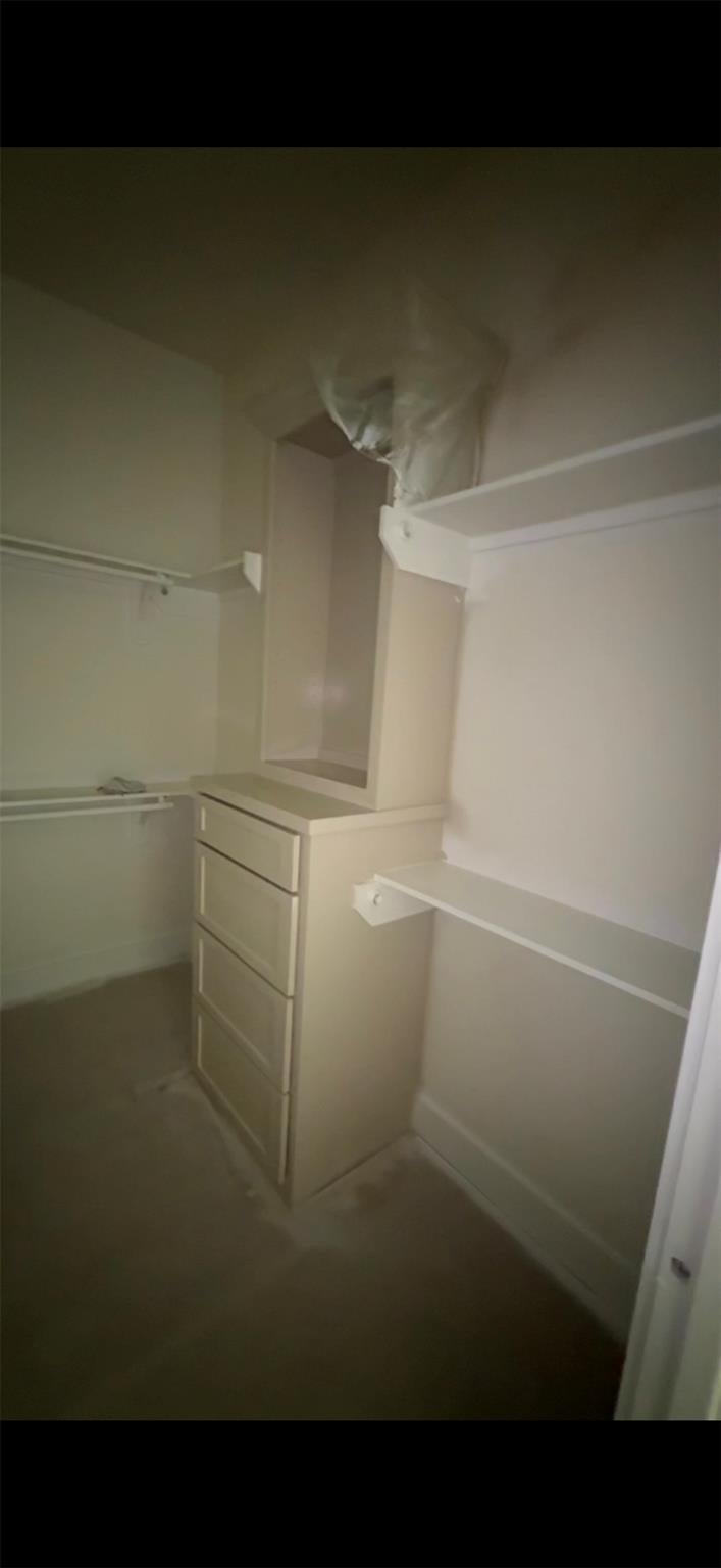 2115 Loc Loma