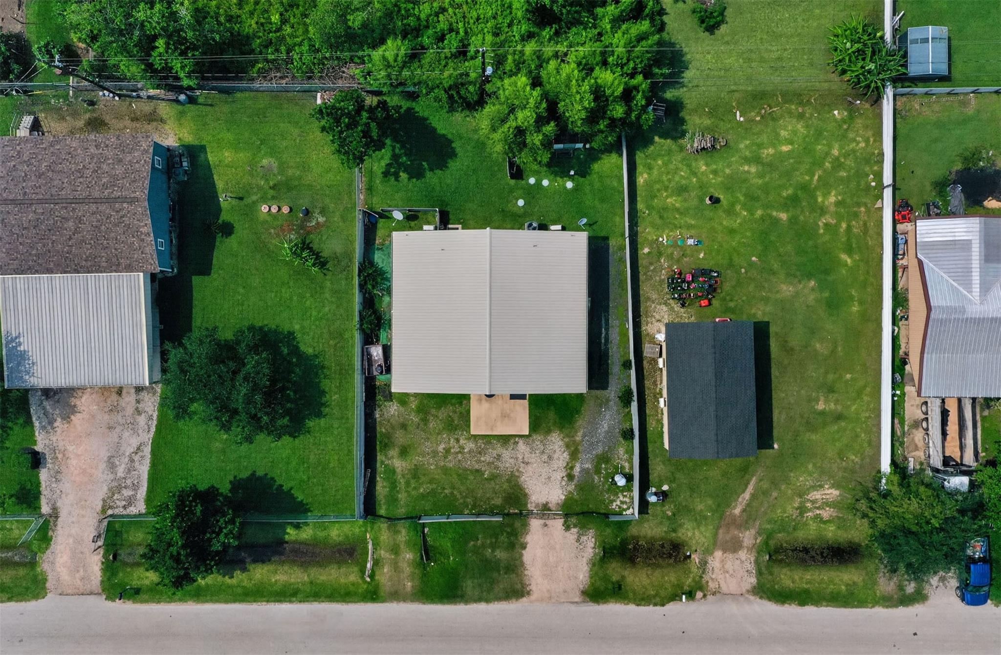2213 Ellis Drive