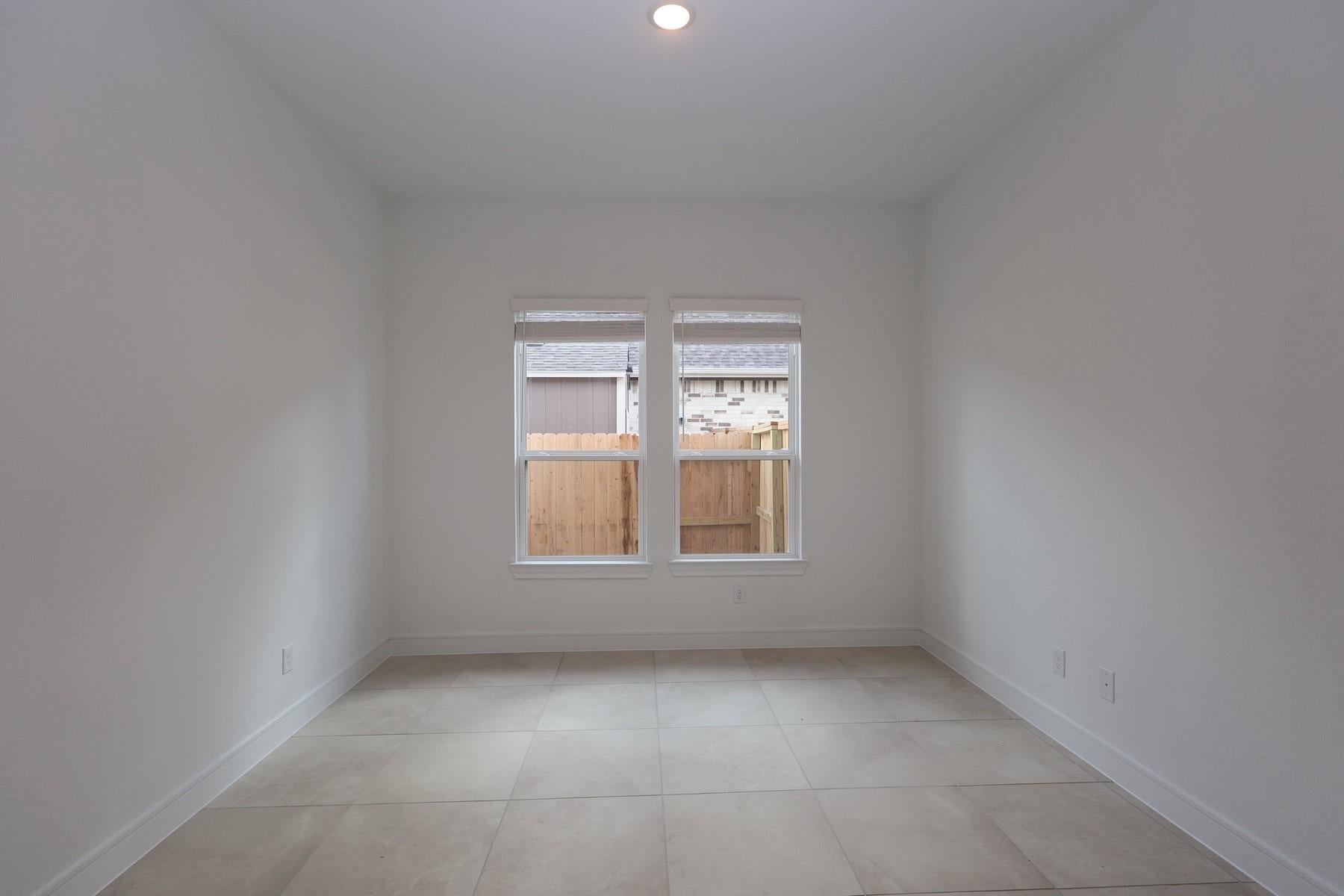 1821 S Wildflower Drive
