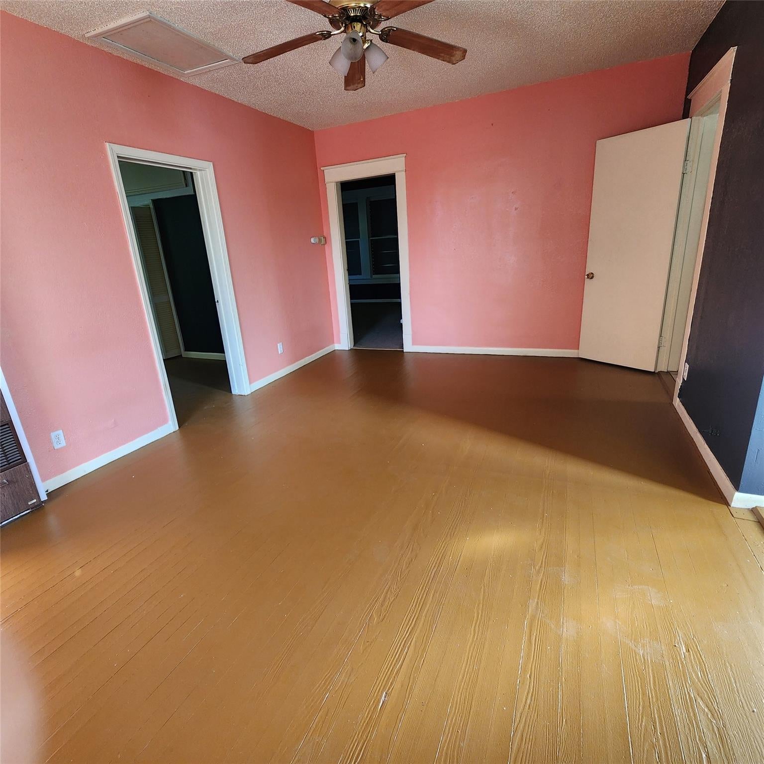 4401 Avenue Q 1/2 2