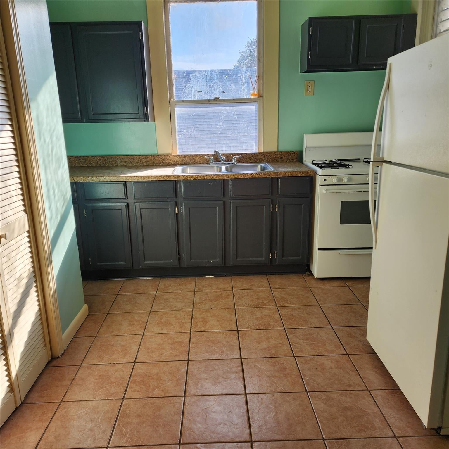 4401 Avenue Q 1/2 2