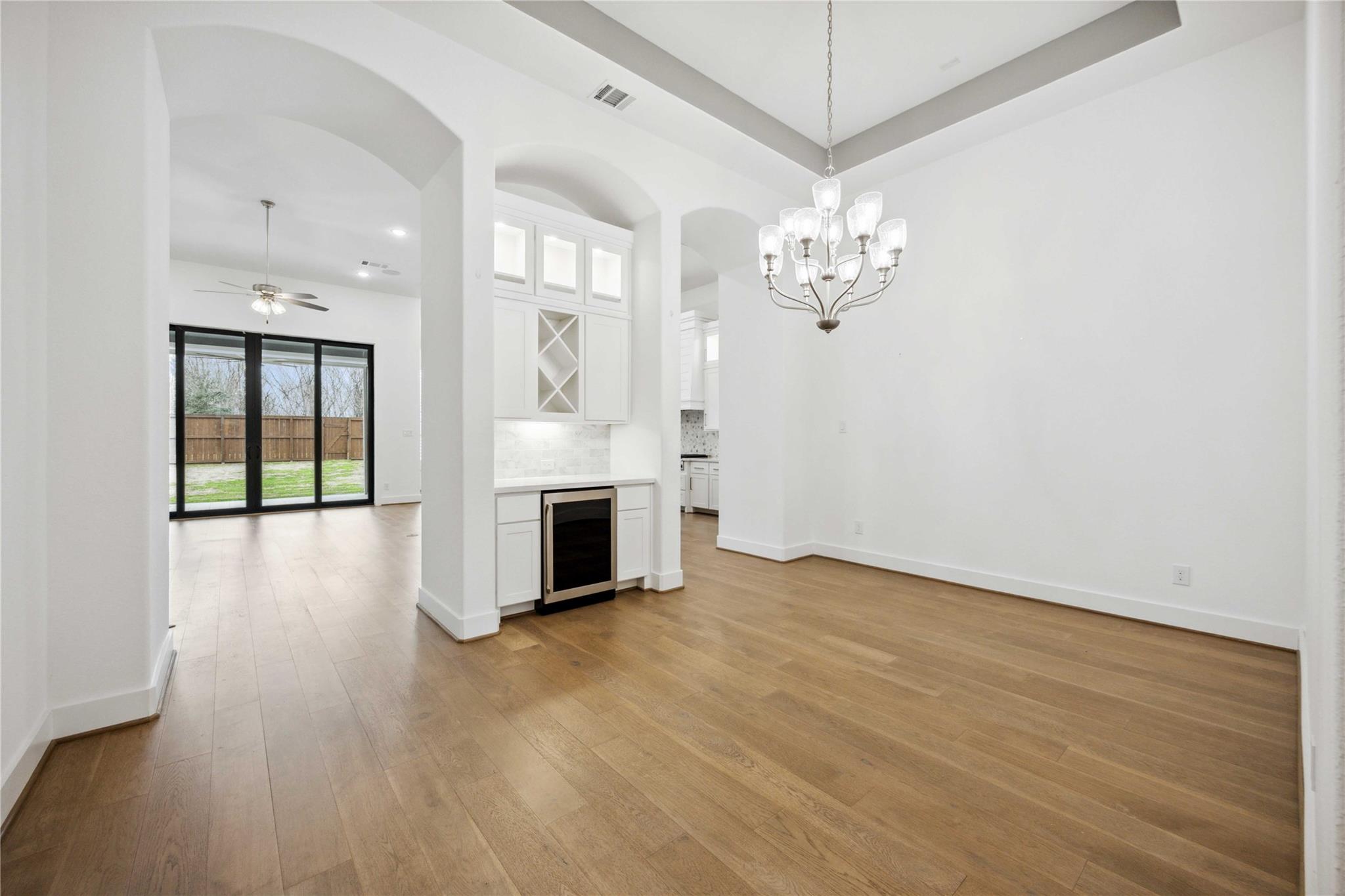2711 Merlin Way