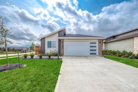 Photo of 2920 Gunnersbury Drive, Houston, TX 77047 (MLS # 64050507)