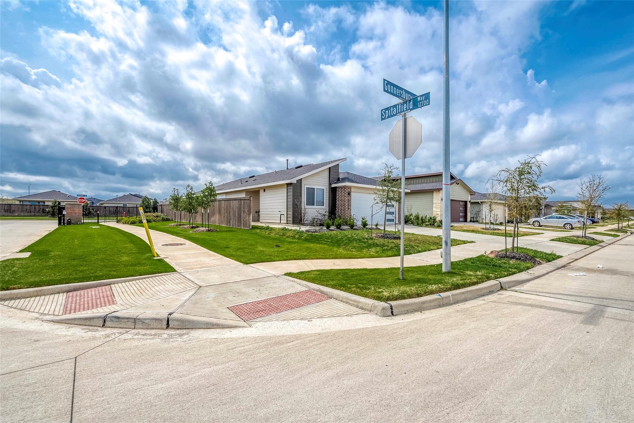 2920 Gunnersbury Drive