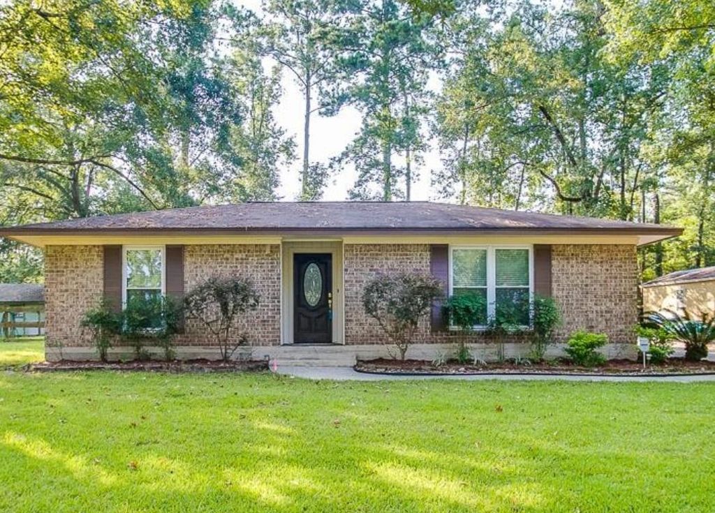 Photo of 13279 Southshore Drive, Conroe, TX 77304 (MLS # 71969493)