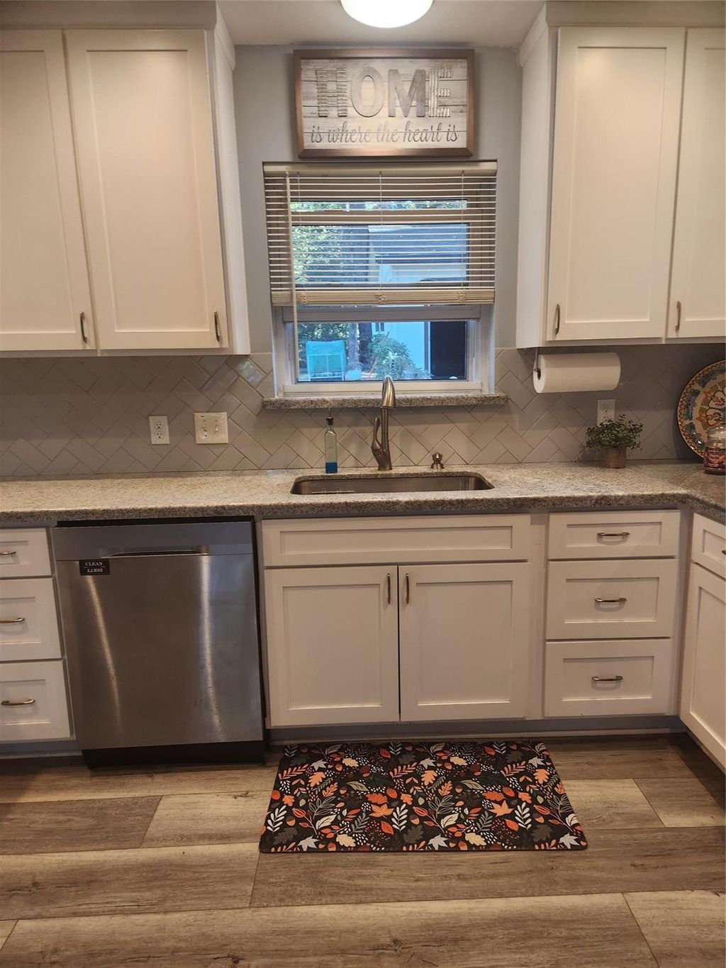 Photo of 13279 Southshore Drive, Conroe, TX 77304 (MLS # 71969493)