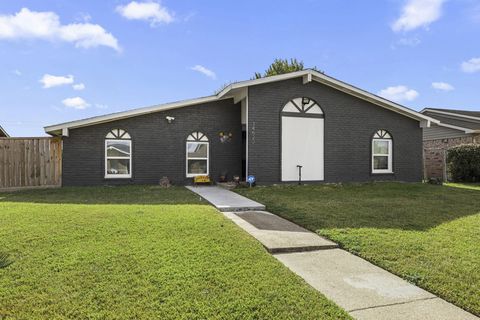 Photo of 14622 Lea Valley Drive, Houston, TX 77049 (MLS # 91299461)