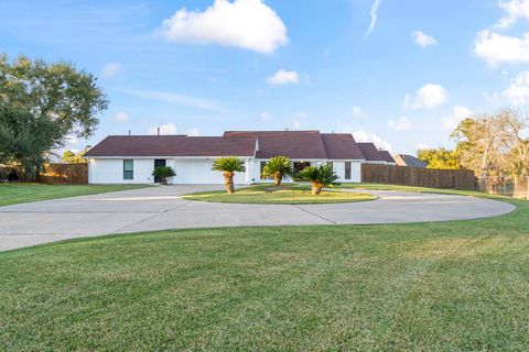 Photo of 3106 Carmel Valley Drive, Missouri City, TX 77459 (MLS # 66936598)