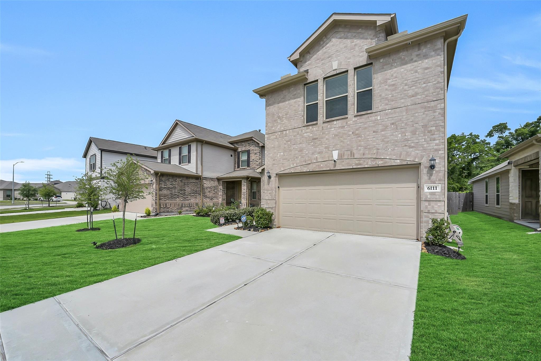 6111 Topaz Pines Trail