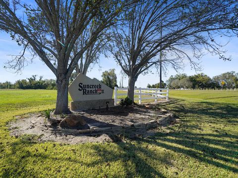 Vacant Land For Sale - 3202 Pearce Drive<br/> Rosharon, TX 77583