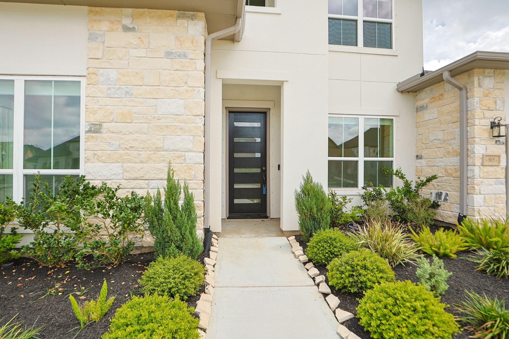 5015 Blooming Hibiscus Lane