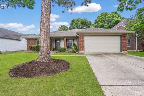 Photo of 4918 Pleasant Plains Drive, Friendswood, TX 77546 (MLS # 38258494)
