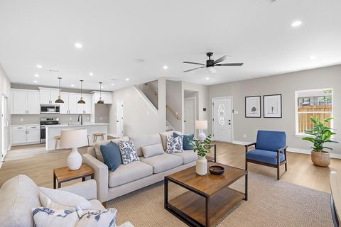 Photo of 813 Barbara Mae Street, Houston, TX 77015 (MLS # 26943707)