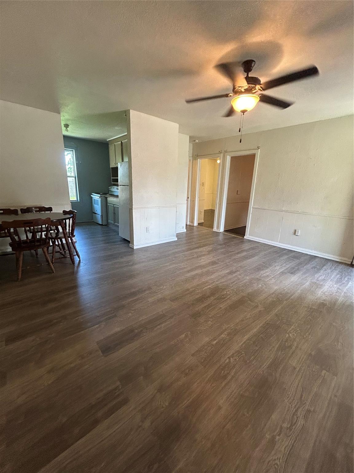 1102 W 10th Street